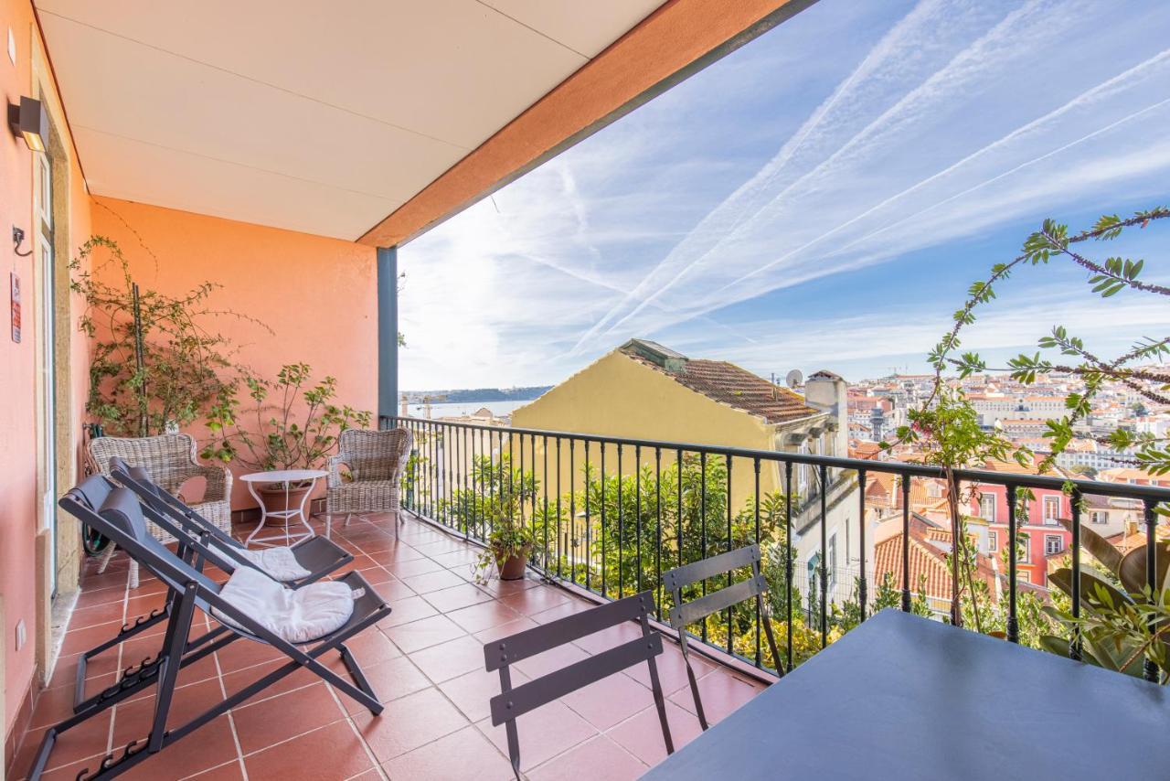 Castelo Design Aparment W/ Balcony & Super View By Lovelystay Lissabon Buitenkant foto