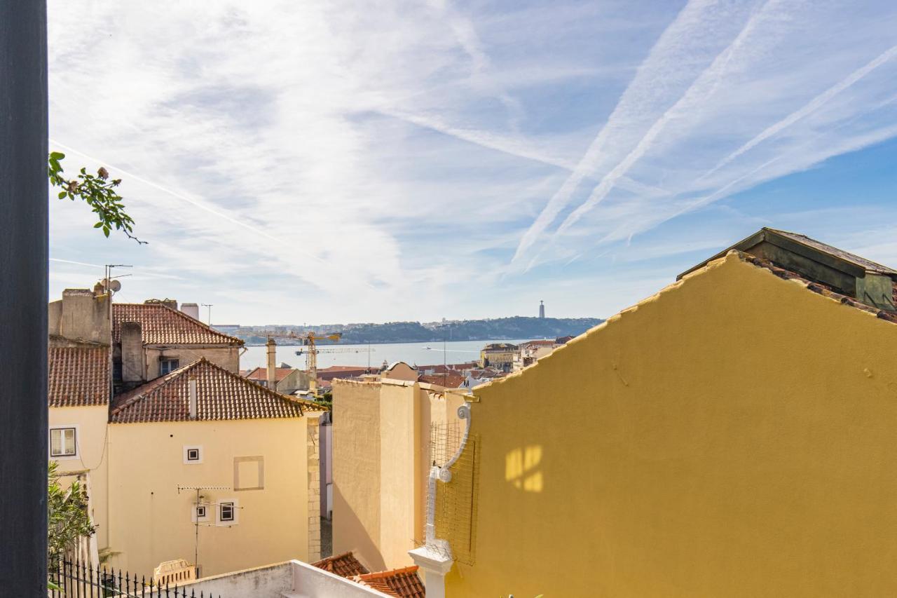 Castelo Design Aparment W/ Balcony & Super View By Lovelystay Lissabon Buitenkant foto